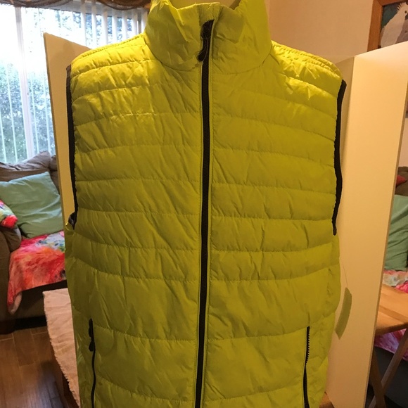 Champion Other - NWT Mens Champion Ultra Light Medium Puffer Vest